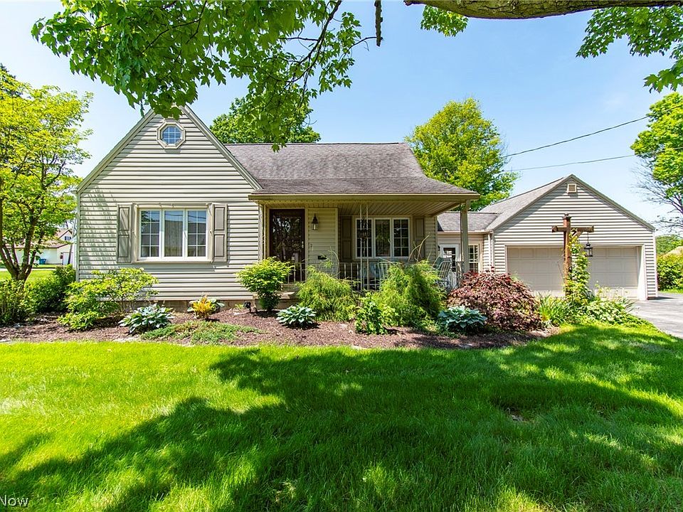 1st image of 110 Rebecca Ave