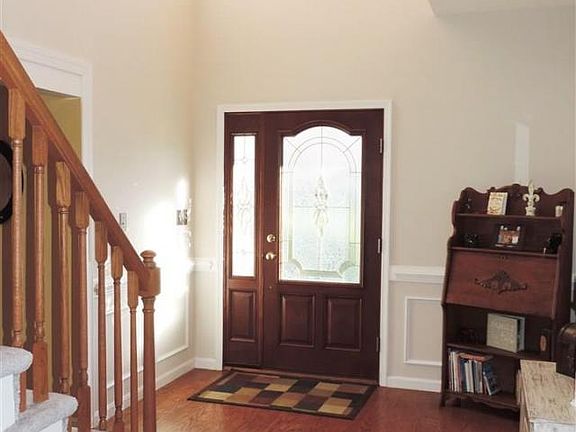 4th image of 19027 Rosewood Dr