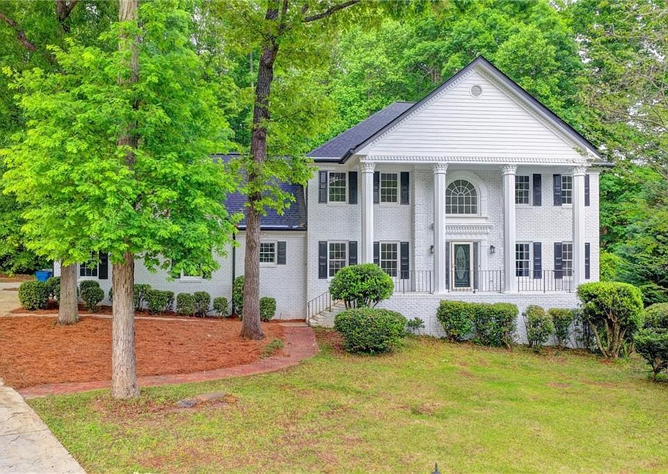 1st image of 2692 Thatcher Ct