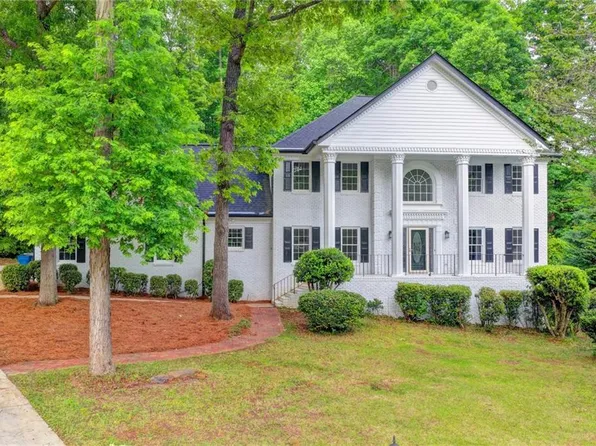 2692 Thatcher Ct, Lawrenceville, GA 30044