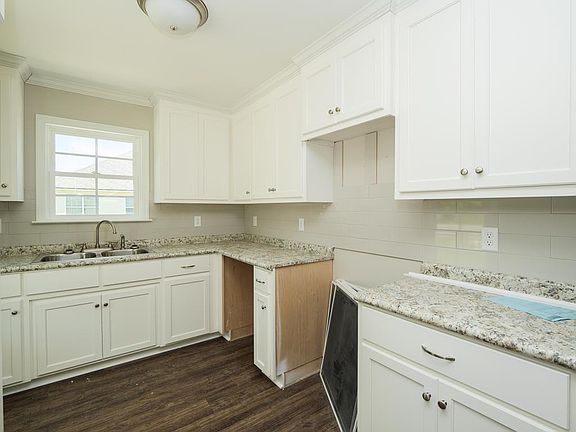3rd image of 1770 Eli Pl