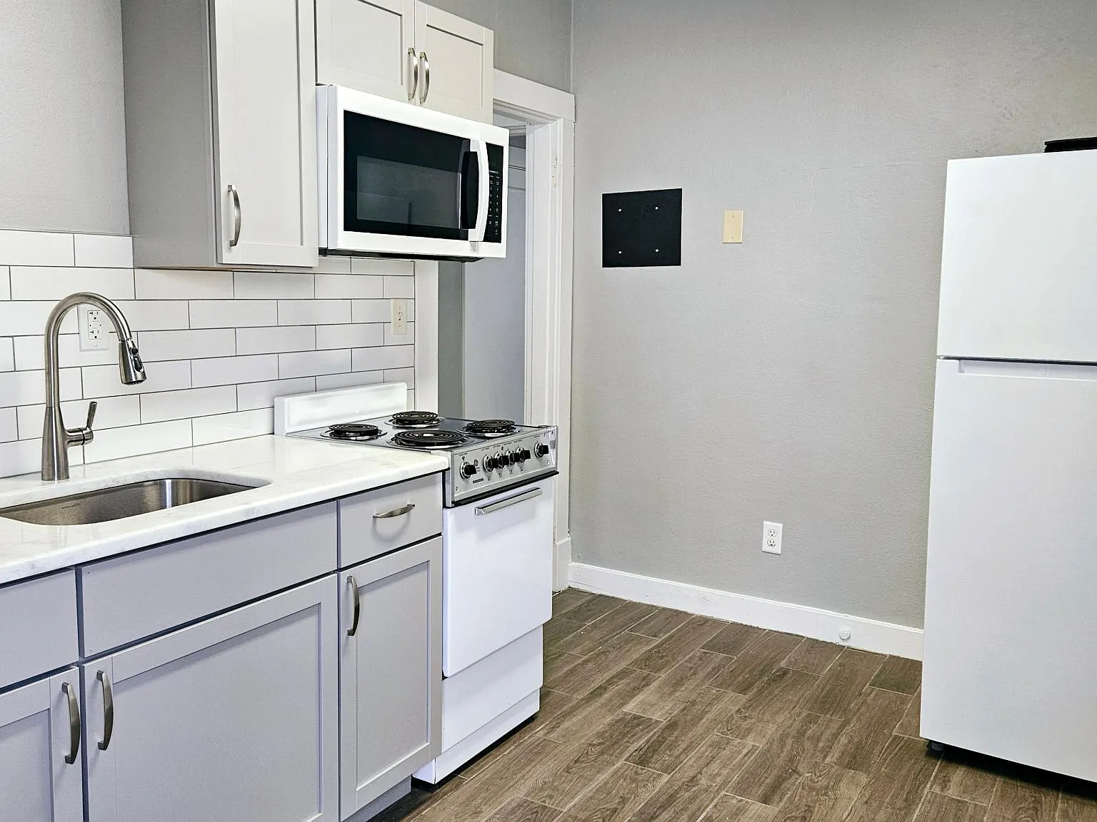 2 bed, 1120 sqft, $1,200 — Photo 3