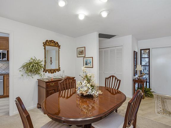 4th image of 314 Torrey Pines Point