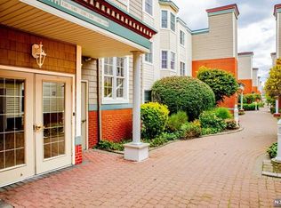 238 The Promenade, Edgewater, NJ 07020