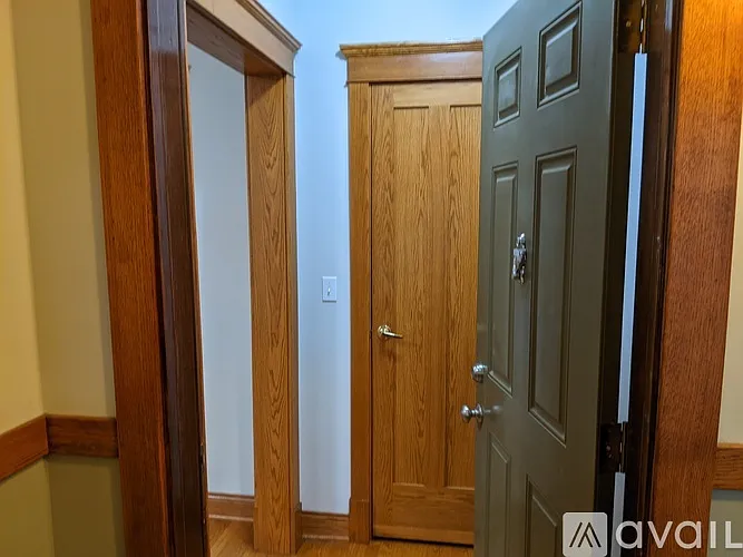 2 bed, 1250 sqft, $2,250 — Photo 2