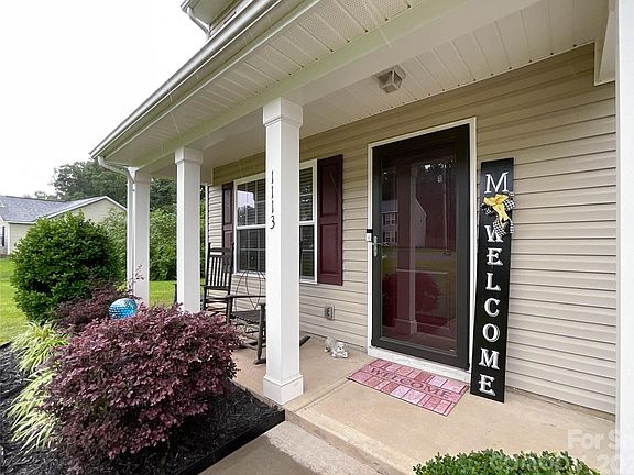 2nd image of 1113 Eastwood Dr