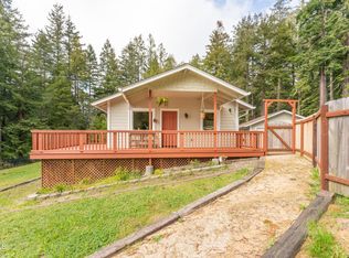 28421 Simpson Ln, Fort Bragg, CA 95437