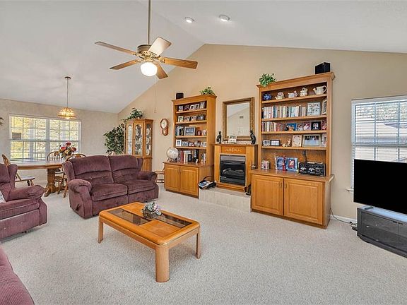 4th image of 1056 Fiddler Trce NE
