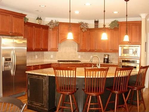 3rd image of 2185 Summerlyn Park Dr