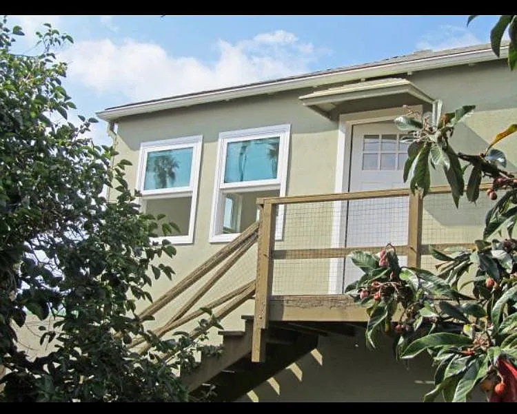 1312 S Victoria Ave — Photo 1