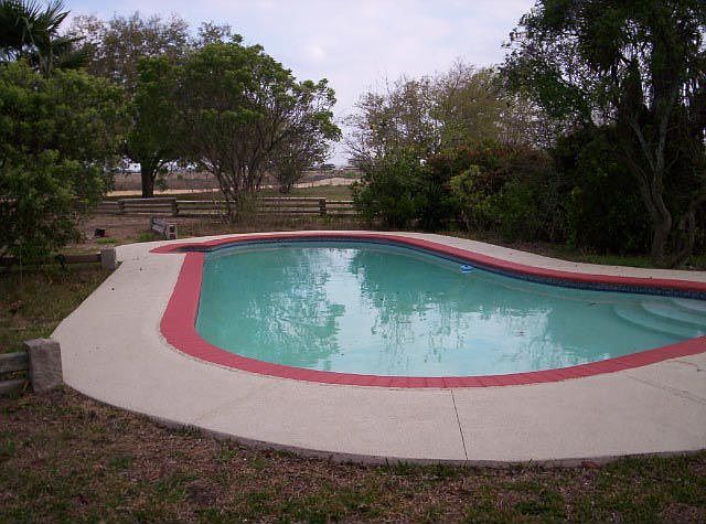 IN-GROUND PRIVATE POOL