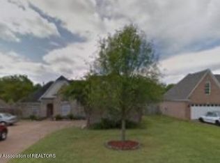 2453 Kindlewood Dr, Southaven, MS 38672