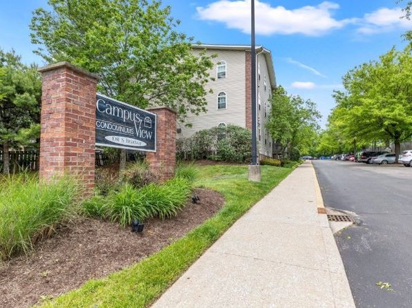 1081 S Broadway St Unit 104