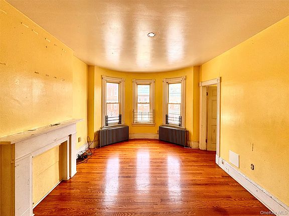 5th image of 51 Benkard Avenue