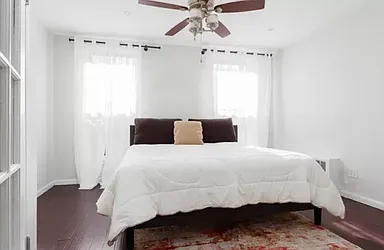 Rented by R New York