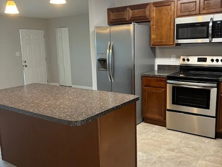 120 Hardin Pl — Photo 4