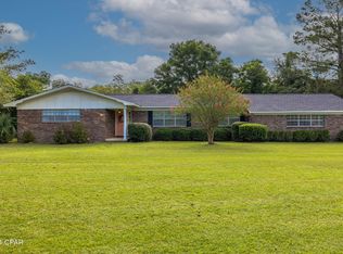 3322 Woodrest Rd, Cottondale, FL 32431