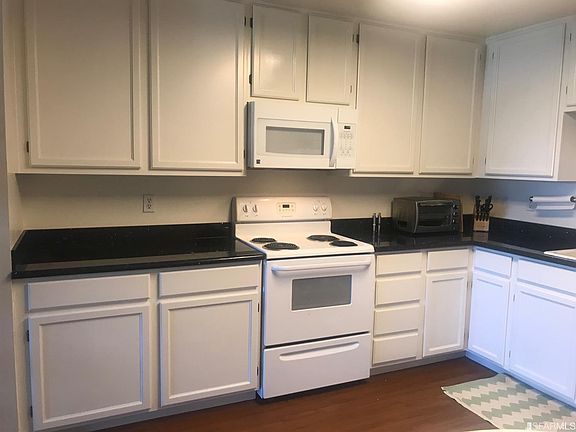 4th image of 550 S Van Ness Ave APT 201