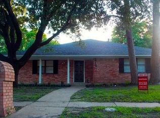 2719 Groveridge Dr, Dallas, TX 75227