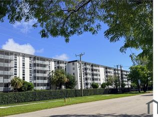 16851 NE 23rd Ave APT 601, North Miami Beach, FL 33160