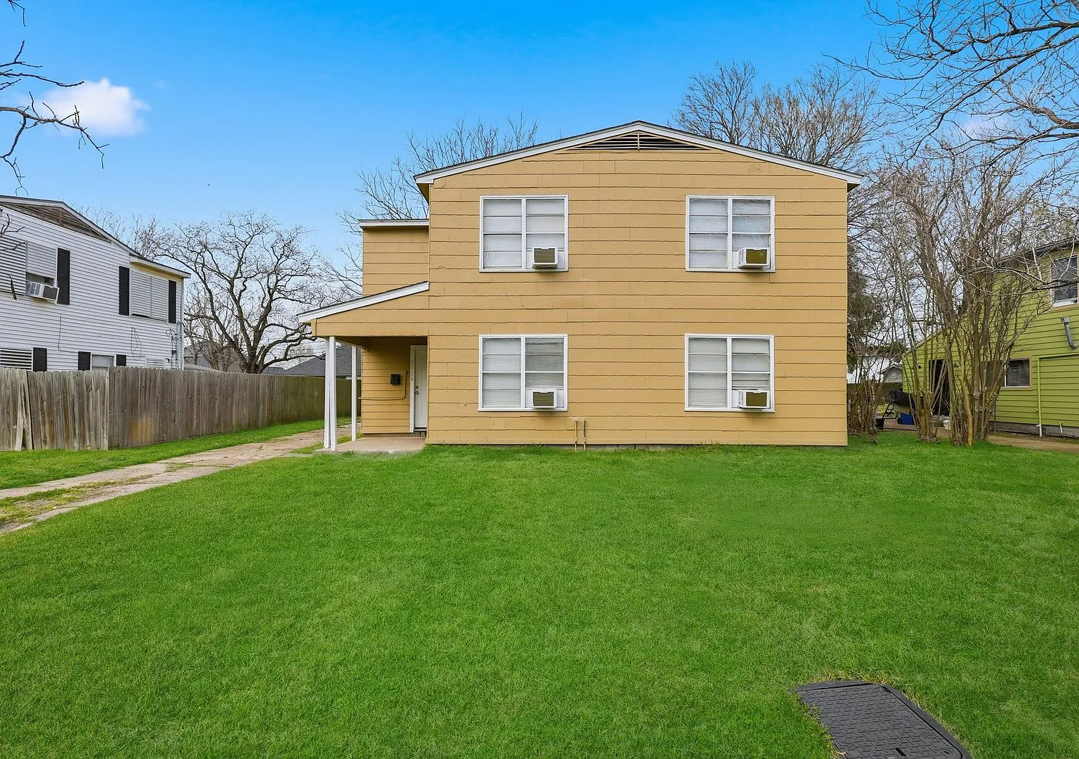 Spacious & Newly Updated! *Move in Special * Apply Today! — Photo 4
