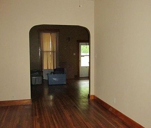 3rd image of 314 E College St