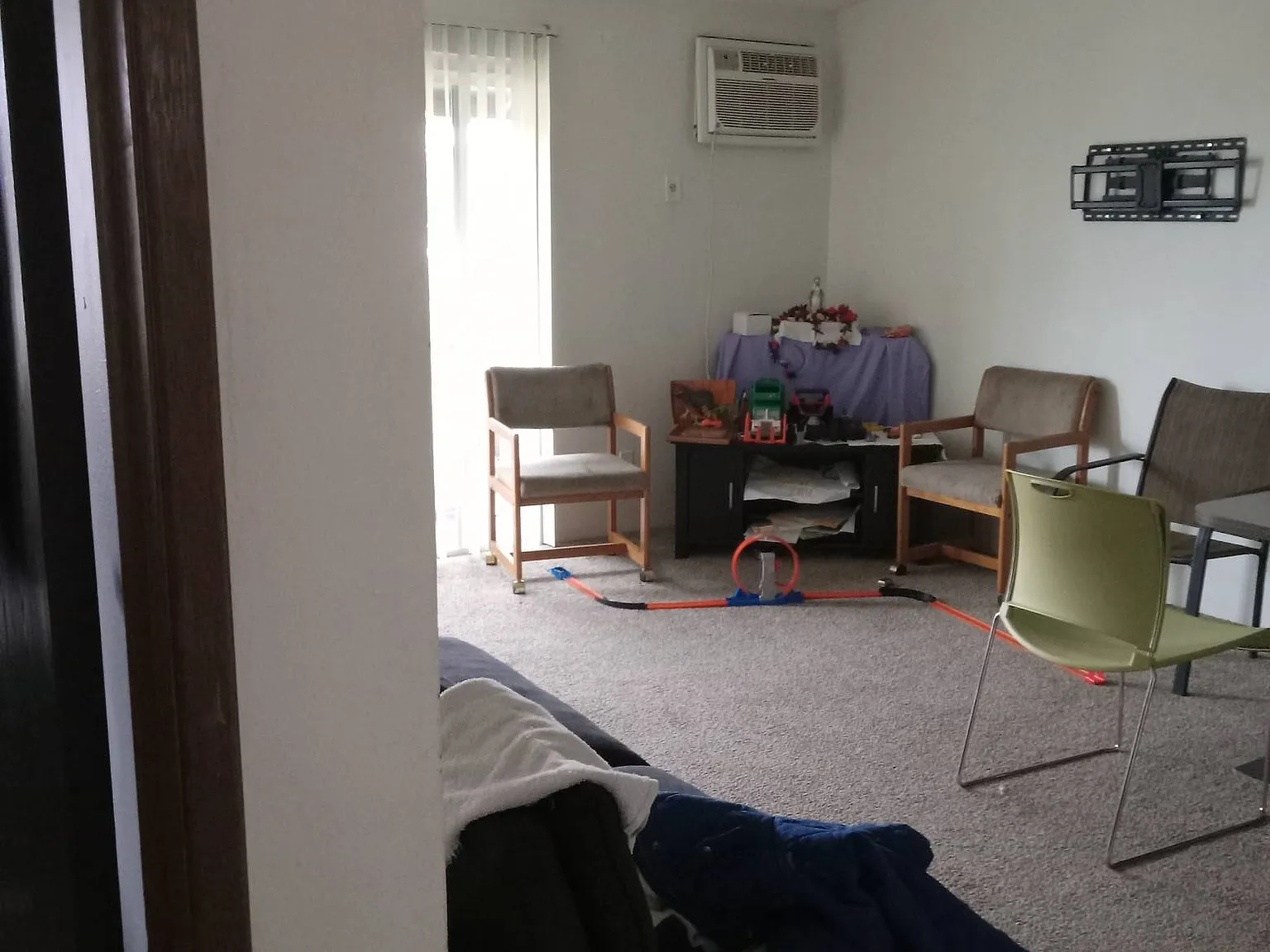 Whispering Pines - E-303 — Photo 2