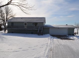 2696 340th St, Cedar, IA 52543