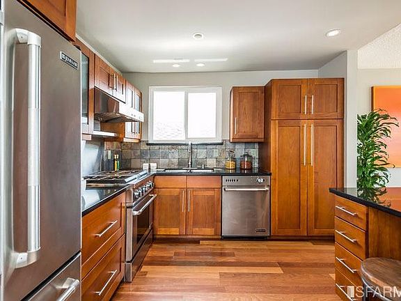 4th image of 60 Montebello Dr