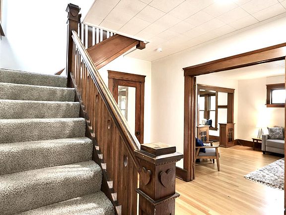 2nd image of 1805 Taylor AVENUE