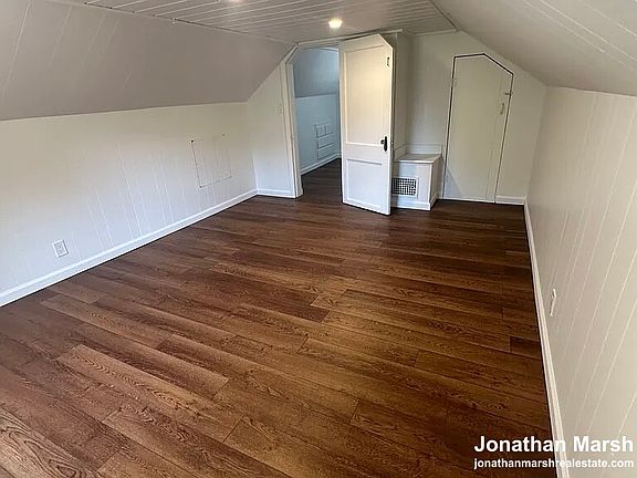 3rd image of 909 Fairway Ave