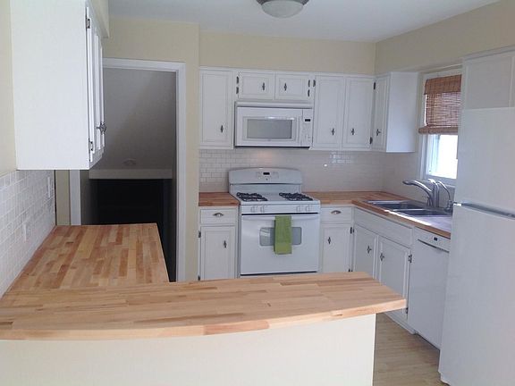 5th image of 38W411 Toms Trail Dr