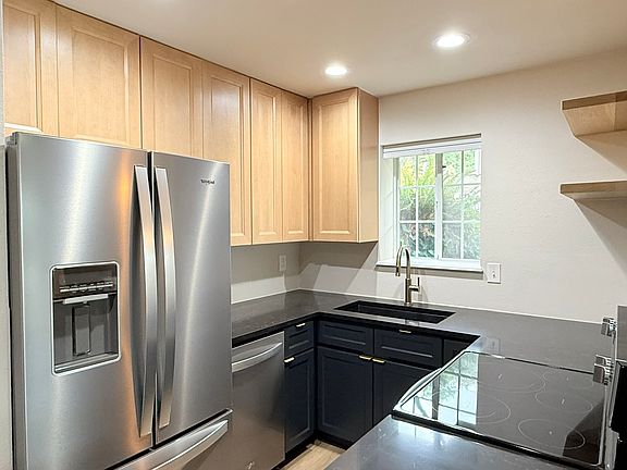 5th image of 2500 118th Ave SE #101-16