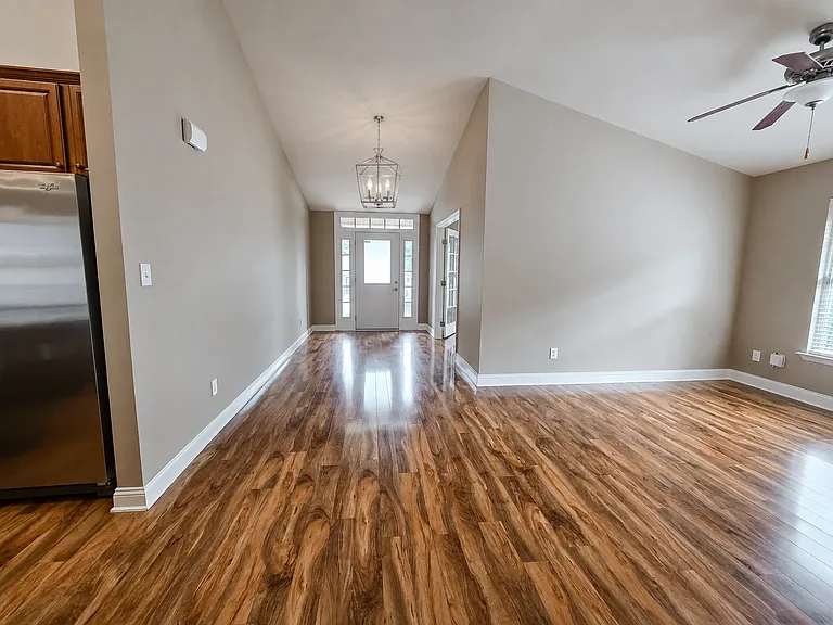 146 Alderwood Dr — Photo 7
