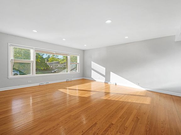 5th image of 8637 Saint Louis Ave #2