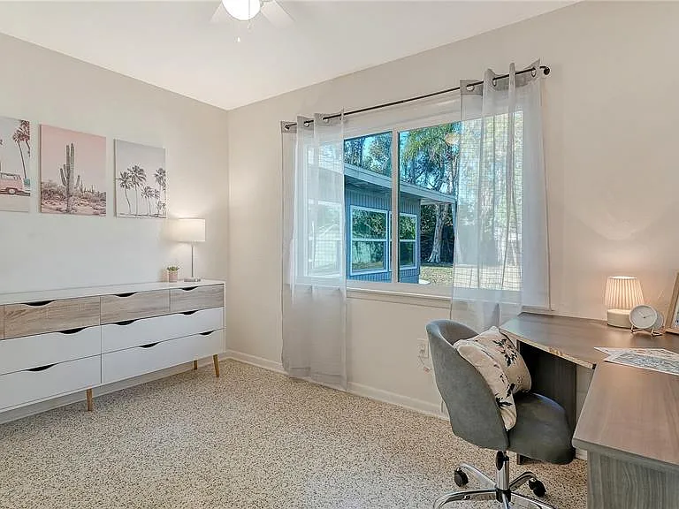 209 Briggs Ct — Photo 24