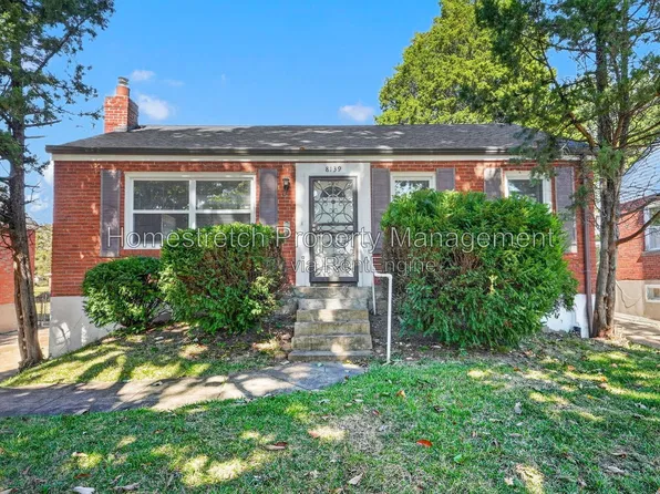 8139 Braddock Dr, Saint Louis, MO 63130
