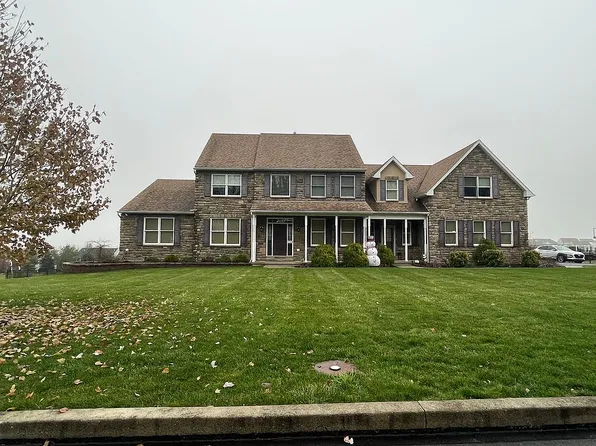 3204 Blue Mountain Ln, Nazareth, PA 18064
