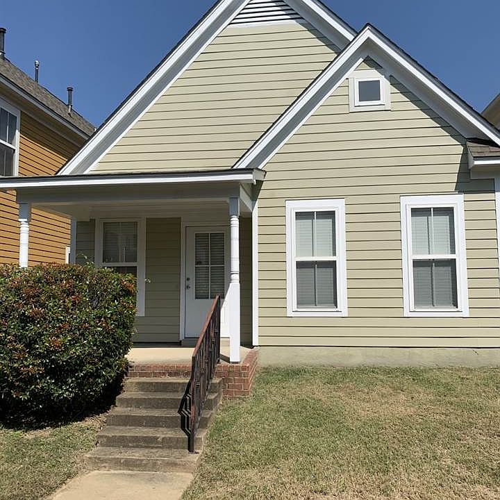 1st image of 651 Peyton Cir