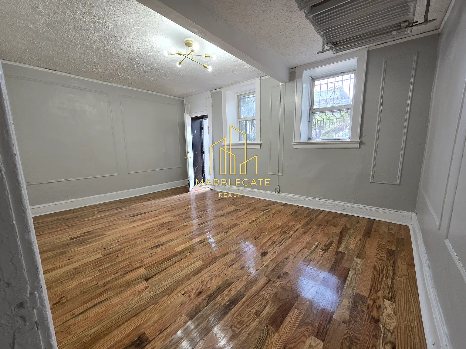 2 bed, 850 sqft, $1,699 — Photo 4