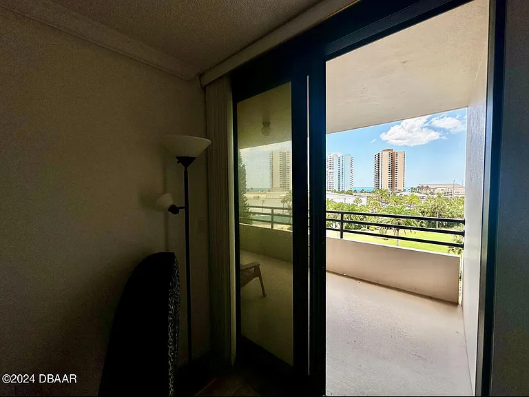 1 Oceans West Blvd #4B5 — Photo 19