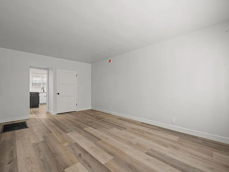 4280 Leimert Blvd — Photo 7