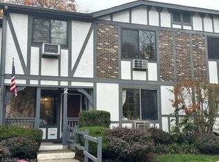 2F Terrace Dr BLDG 2 #F, Chatham, NJ