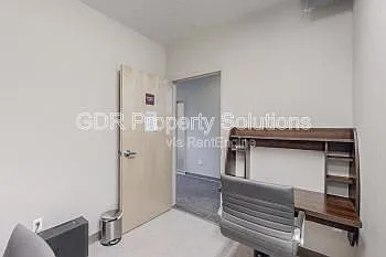 950 4th St NW #305 — Photo 11
