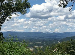 12 Longstreet Ct #1, Weaverville, NC 28787