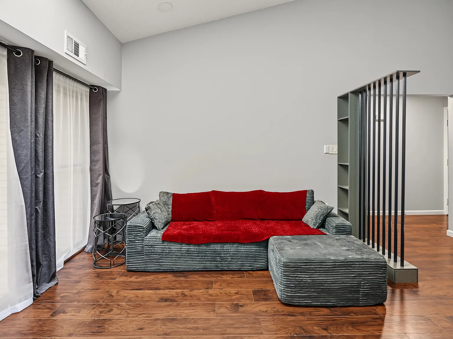 1 bed, 857 sqft, $1,400 — Photo 4