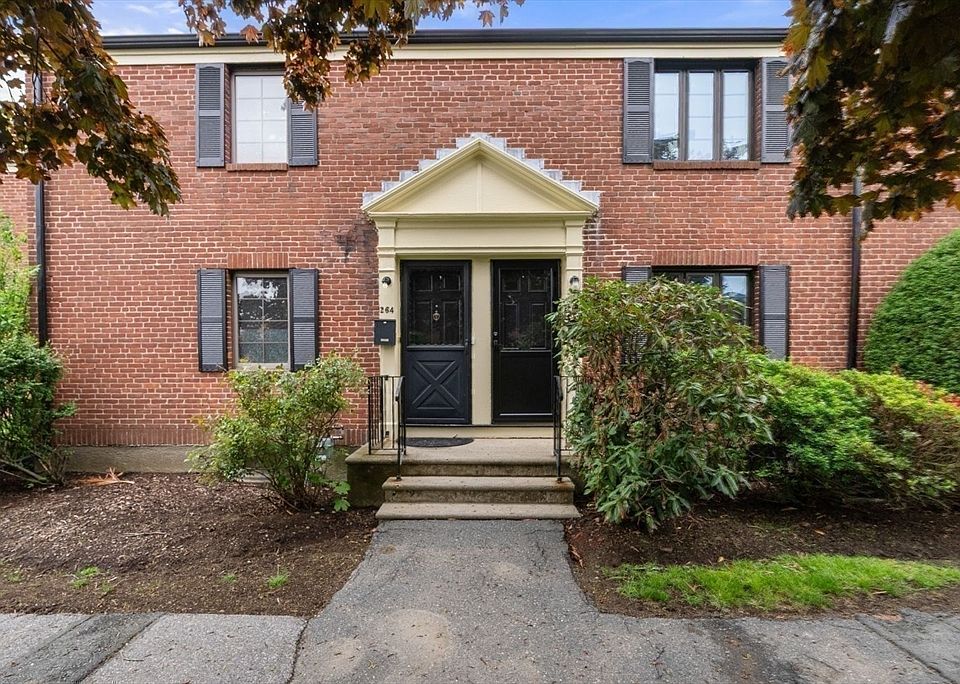 1st image of 264 Lexington St