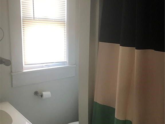 4th image of 2905 Edmond St