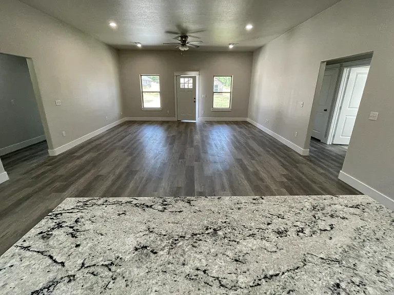 20 Watch Hill Dr — Photo 5