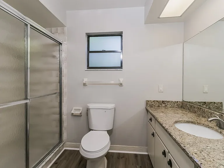 12305 Drake Ln — Photo 14
